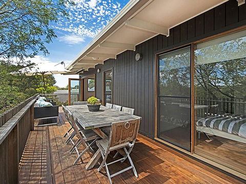 Treetops - Accommodation Melbourne 0