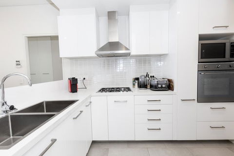 Trendy, Self Contained Inner City Apartment - Accommodation Melbourne 1