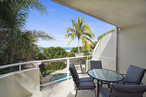 Tropical & Modern With Rooftop Terrace - Accommodation Melbourne 0