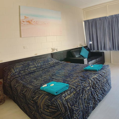 Tropical City Motor Inn - Melbourne 4u 3