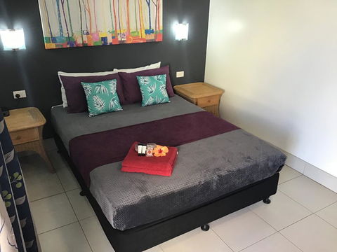 Tropical Lodge - Accommodation Melbourne 1