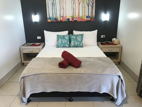 Tropical Lodge - Accommodation Melbourne 2