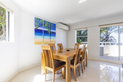 Tropical & Modern With Rooftop Terrace - Accommodation Melbourne 2