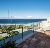 Tuscan inspired townhouse minutes from the beach - Accommodation Melbourne