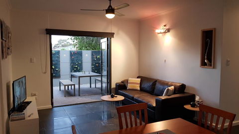 Two Bedroom Garden Apartment - Accommodation Melbourne 1