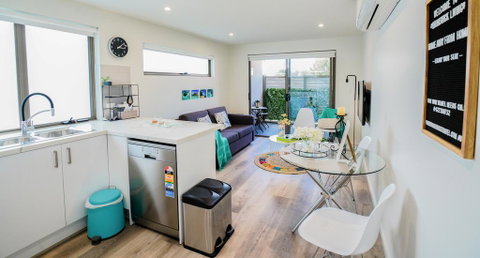 U101 Brunswick Living Brand New Deluxe Balcony Apartment Close To Airport And CBD - Accommodation Melbourne 0