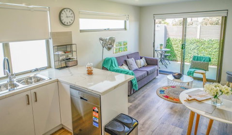 U201 Brunswick Living Brand New Deluxe Balcony Upper Floor Apartment Close To Airport And CBD - Accommodation Melbourne 0