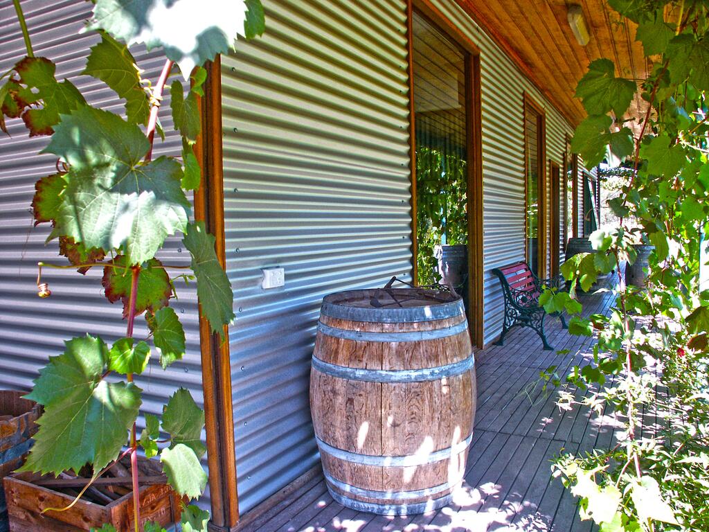 Castella VIC Accommodation Melbourne