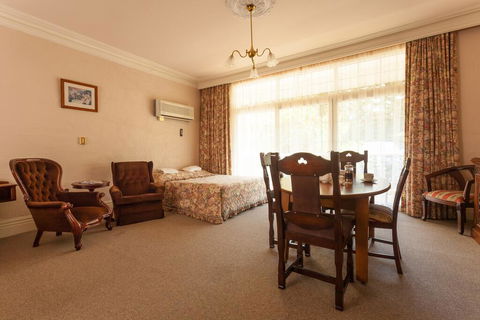 Victoria House Motor Inn - Accommodation Melbourne 0