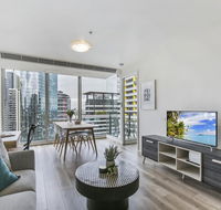 Views and hotel-style extras in a great location - Accommodation Melbourne