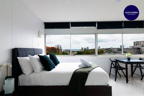 Views To Die For// Studio Rushcutters Bay // Free Parking - Accommodation Melbourne 0