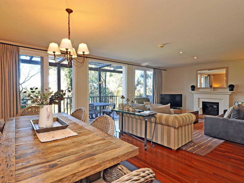 Villa 3br Beaujolais Luxe + Style Resort Condo Located Within Cypress Lakes Resort (nothing Is More Central) - Accommodation Melbourne 0