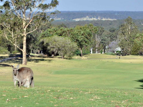 Villa 3br Beaujolais Luxe + Style Resort Condo Located Within Cypress Lakes Resort (nothing Is More Central) - Accommodation Melbourne 1