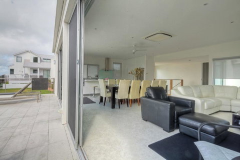 Villa Moyne - Located In A Quiet Cul De Sac And Designed For Beach Families - Accommodation Melbourne 3