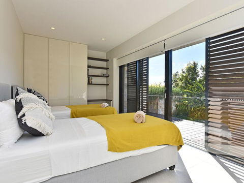 Villa Positano Waterside At Trinity Point - Accommodation Melbourne 1