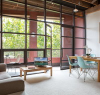 Warehouse Apartment with Balcony in Trendy Area - Accommodation Melbourne