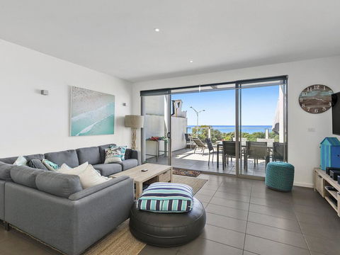 WATERFRONT SEVEN - In The Heart Of Lorne - Accommodation Melbourne 0