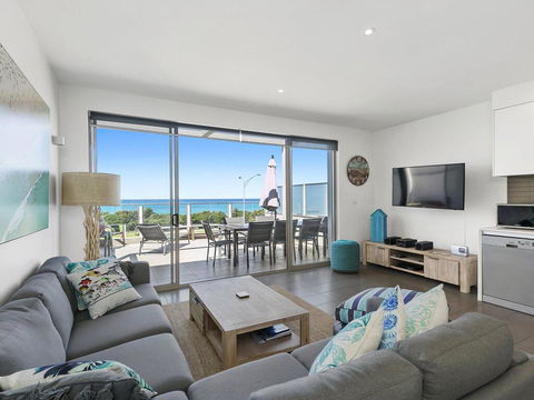 WATERFRONT SEVEN - In The Heart Of Lorne - Accommodation Melbourne 3
