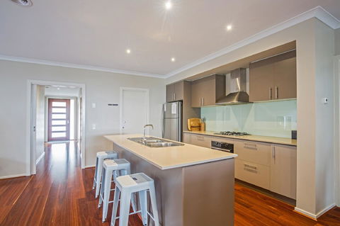 Nautical Rise Torquay - Accommodation Melbourne 6