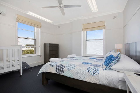 Plummers Mill - Central Townhouse - Accommodation Melbourne 3