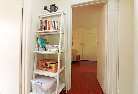 Colour Pop Fitzroy - 3 Bedroom Pet Friendly - Accommodation Melbourne 27