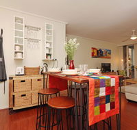 Colour Pop Fitzroy - 3 bedroom pet friendly - Accommodation Melbourne