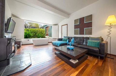 Chestnut Daylesford - Accommodation Melbourne 0