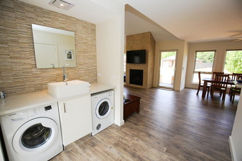 Amber Mist Villa Two - Accommodation Melbourne 12
