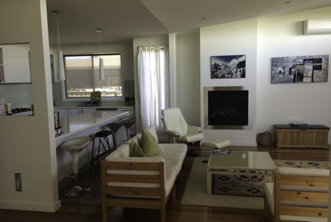 19 Glen Eagles Close - Accommodation Melbourne 6
