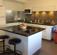 Austral Place 88 via Merri River - Accommodation Melbourne