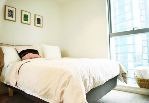 Superb Habour View/ Stylish Apartment / Landmark Building/ Free Tram - Accommodation Melbourne 1