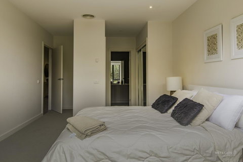 1 Pebble Place - Accommodation Melbourne 10