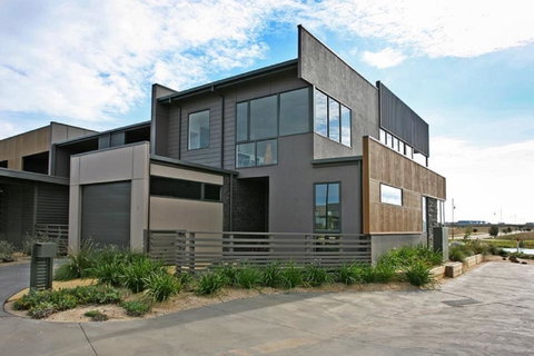 1 Pebble Place - Accommodation Melbourne 1