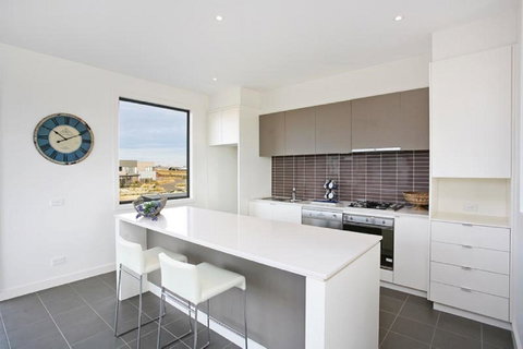 1 Pebble Place - Accommodation Melbourne 2