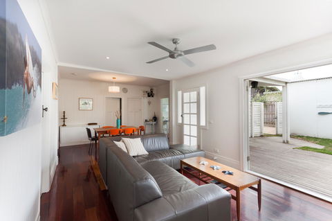 Sorrento Beach House - Perfect Spot And NEW Pool - Accommodation Melbourne 9