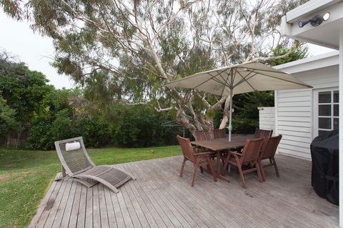 Sorrento Beach House - Perfect Spot And NEW Pool - Accommodation Melbourne 1