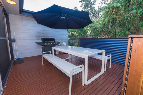 Demure Charm - Accommodation Melbourne 1