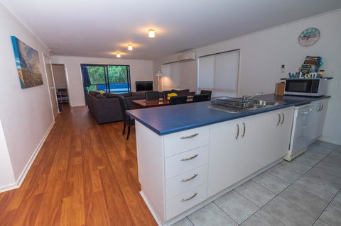 Demure Charm - Accommodation Melbourne 6