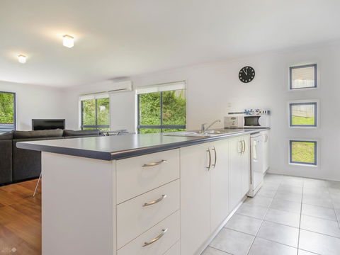 Demure Charm - Accommodation Melbourne 15