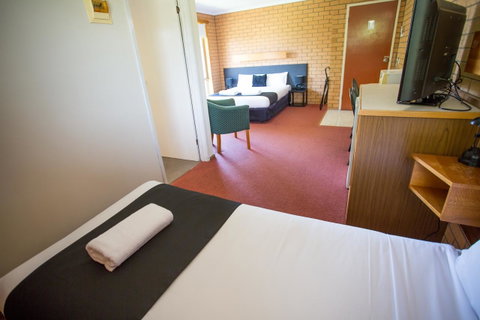 Blue Whale Motor Inn & Apartments - Accommodation Melbourne 12