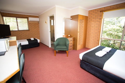 Blue Whale Motor Inn & Apartments - Accommodation Melbourne 13