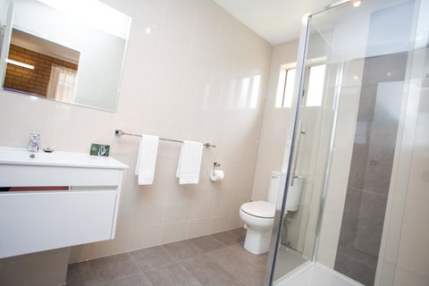 Blue Whale Motor Inn & Apartments - Accommodation Melbourne 7