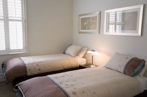 Sabina On Little Myers - Accommodation Melbourne 10