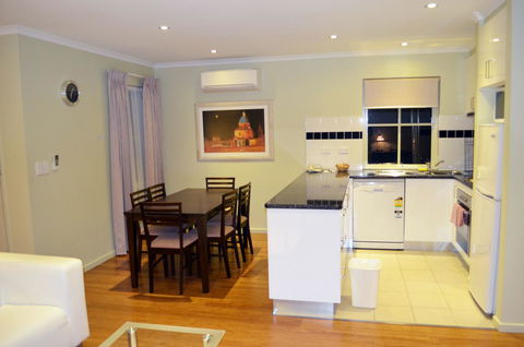 Buckingham Apartments - Accommodation Melbourne 13