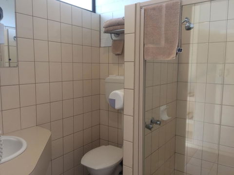 Ambassador Motor Inn - Accommodation Melbourne 9
