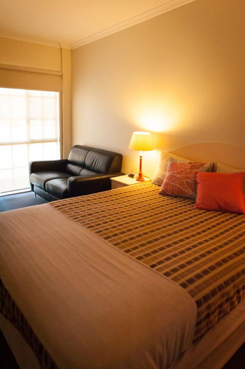 Ambassador Motor Inn - Accommodation Melbourne 34