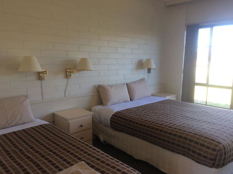 Ambassador Motor Inn - Accommodation Melbourne 10