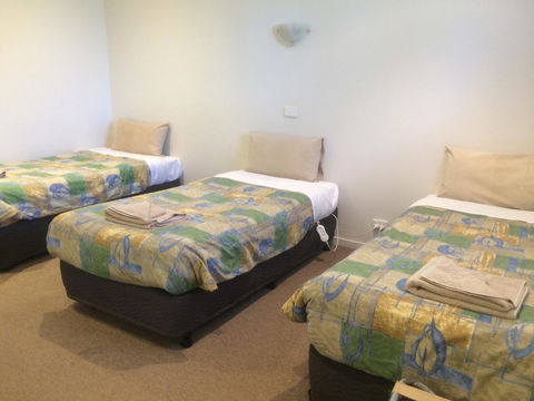 Ambassador Motor Inn - Accommodation Melbourne 1