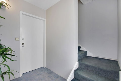 Hybiscus Waterfront Apartments - Accommodation Melbourne 1