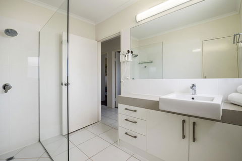 Sunseeker Holiday Apartments - Accommodation Melbourne 35